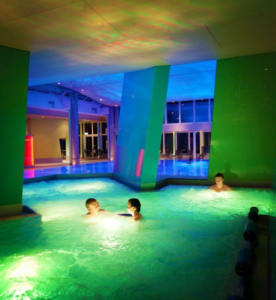 Badelandschaft in der Wellness-Welt