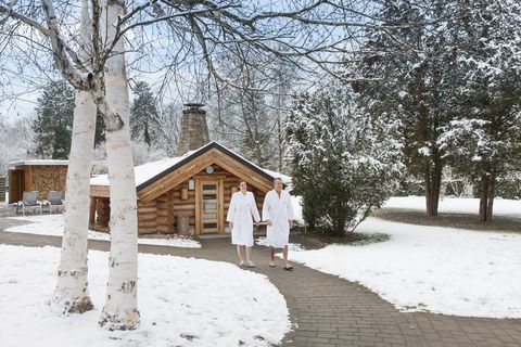 Sauna-Aussenbereich im Winter