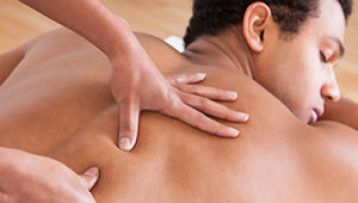 Wellness-Massage in der Massage-Lounge