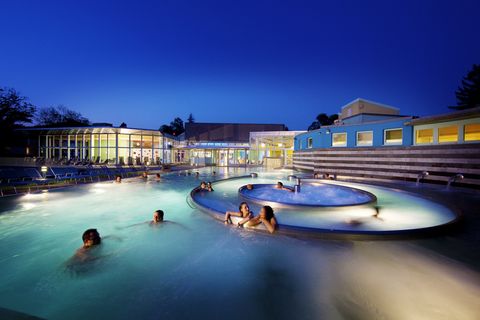 Aussenbecken in der Wellness-Welt sole uno Rheinfelden