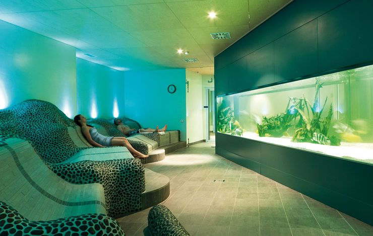 Ruheraum mit Aquarium in der Wellness-Welt sole uno Rheinfelden